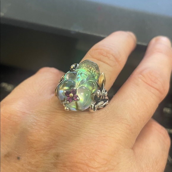 Barbara Bixby Silver and 14 K Gold Quartz Carved Skull Ring with Garnet Gemstone - Picture 8 of 8